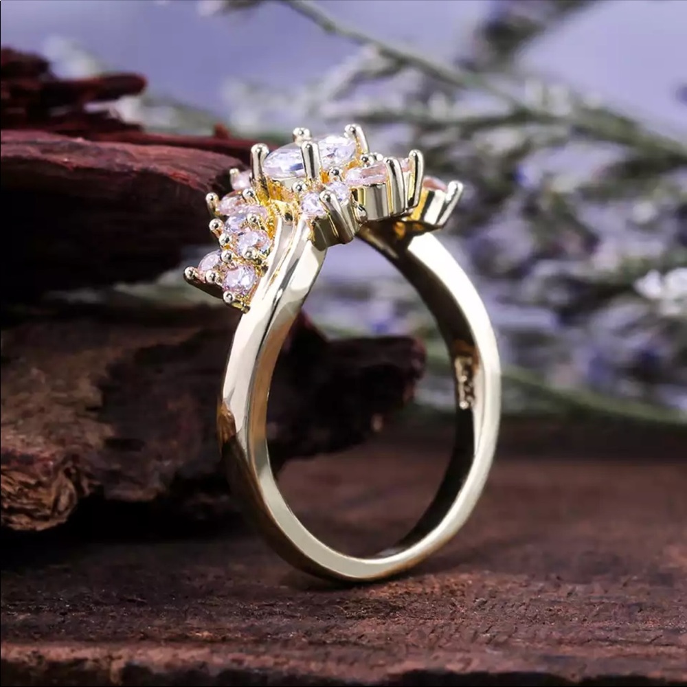New Gold Plated Noble Rich Flower CZ Ring - Picture 5 of 5